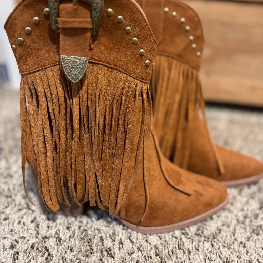 Source Unknown Tan Suede Fringe Western Ankle Boots